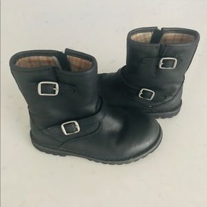 UGG Harwell Boots. Children’s 11. Perf for Winter.